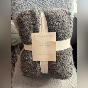 Casaluna Yarn Dyed Bouclé Blanket - Full/Queen